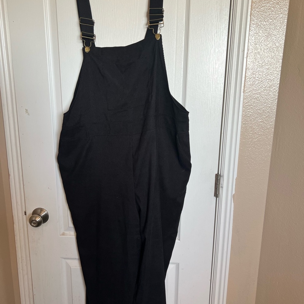 SHEIN Black Curve Overalls